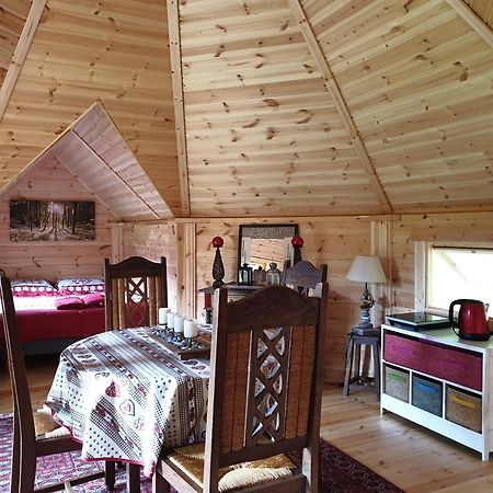 White Wood Kota Hotel Nonville Ngoại thất bức ảnh