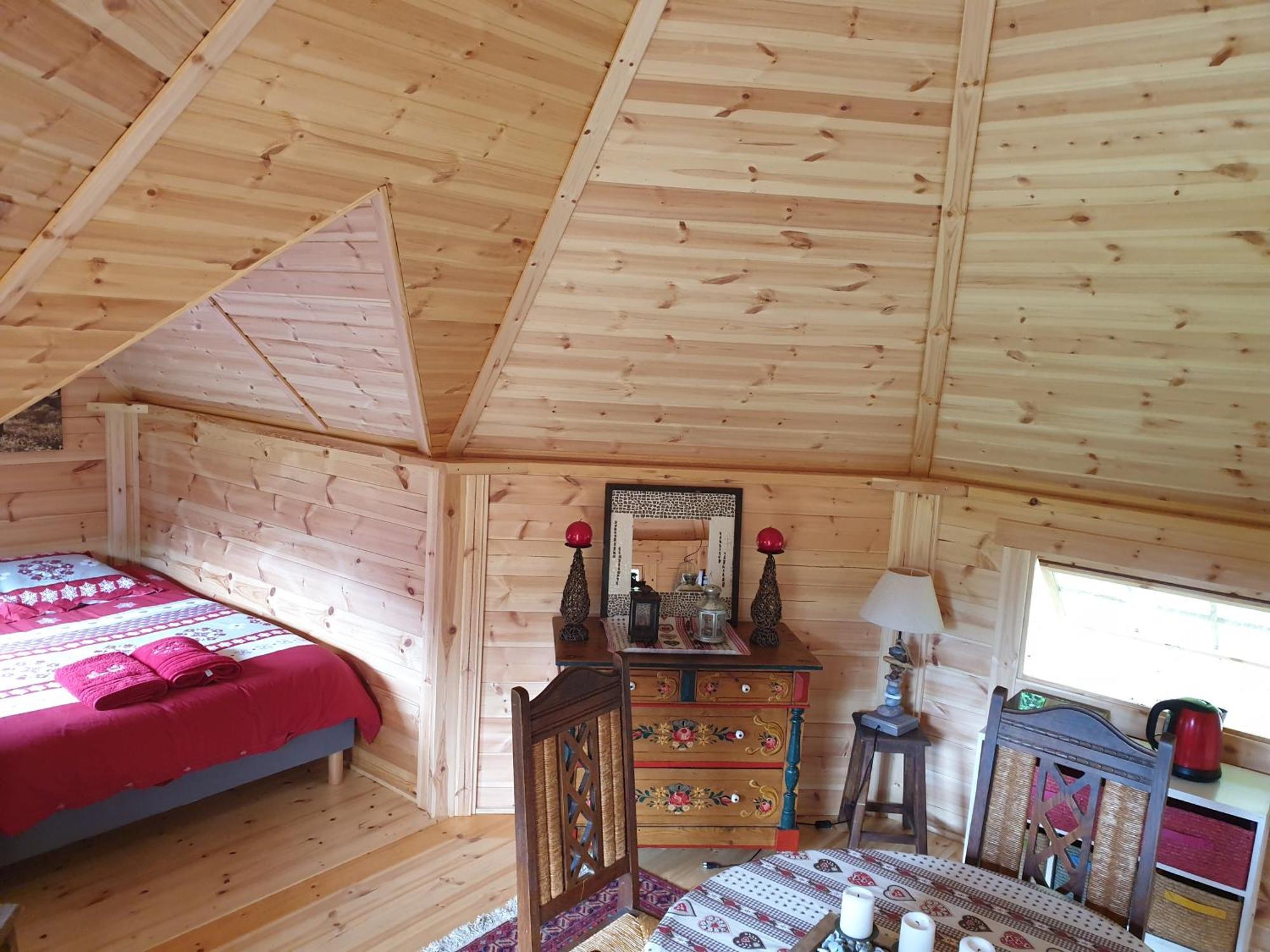 White Wood Kota Hotel Nonville Ngoại thất bức ảnh